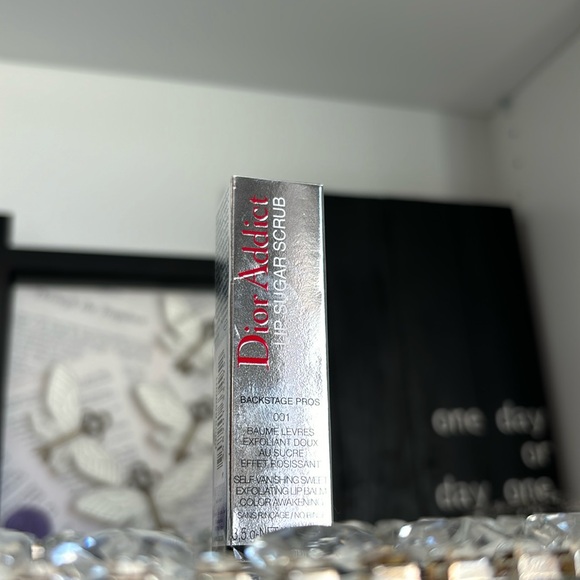 Dior Other - Dior Addict lip sugar scrub new in box